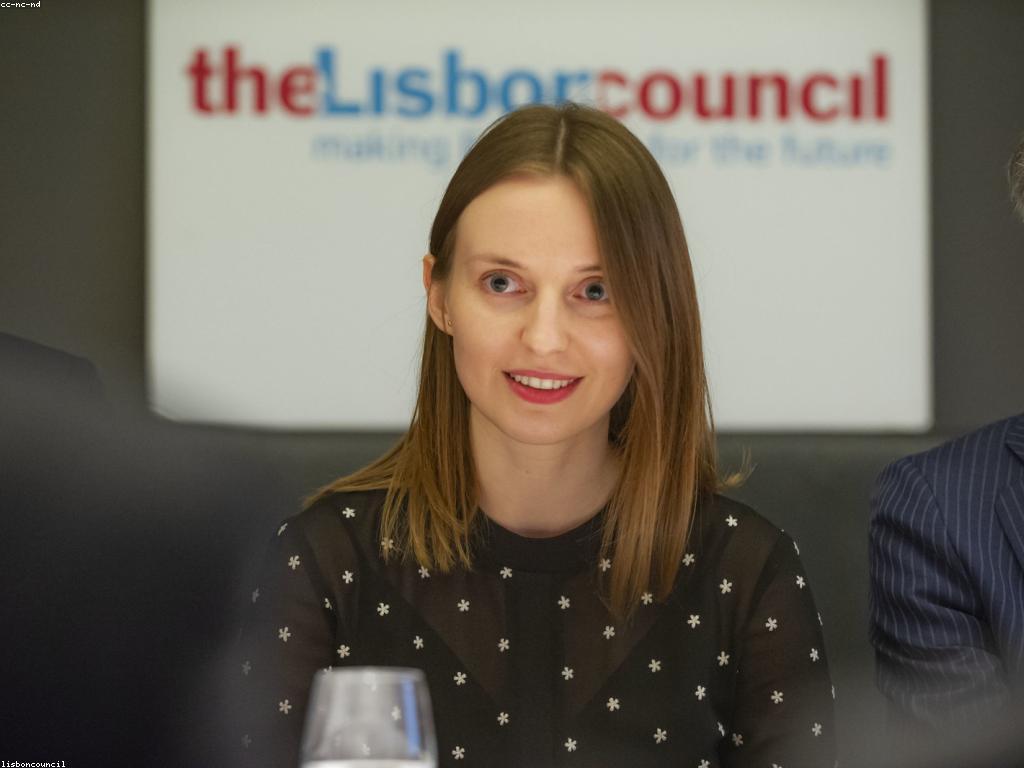 យុទ្ធសាស្ត្រប្រកួតប្រជែងក្នុងជំនិញ